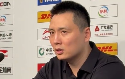 kaiyun-洛夫顿G4仅打两分钟，卢伟明确表示效果不佳，双小外压力大！